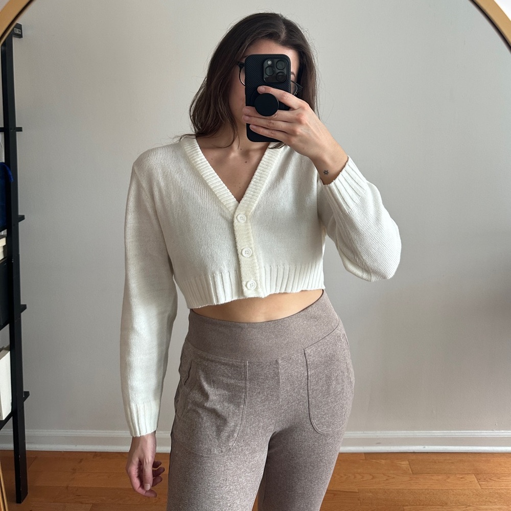 H&M Cropped Cream/White Cardigan